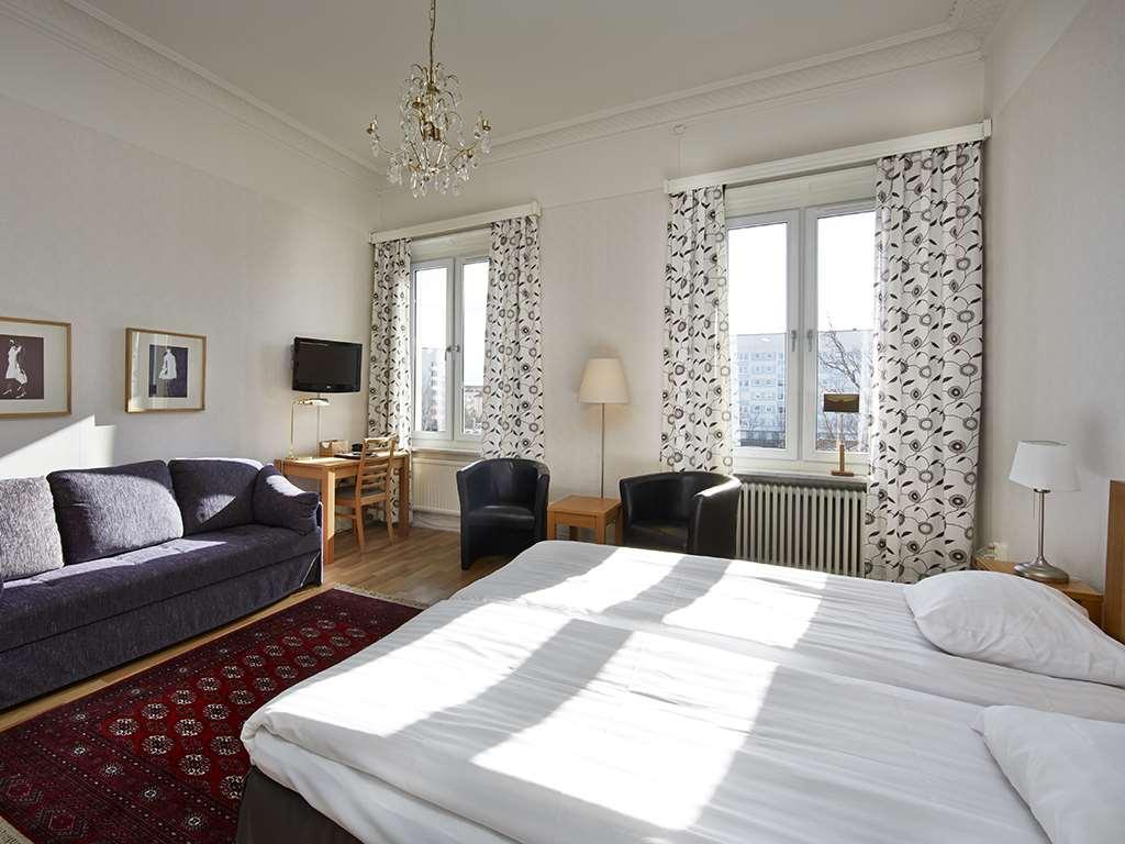 First Hotel City Eskilstuna Ruang foto