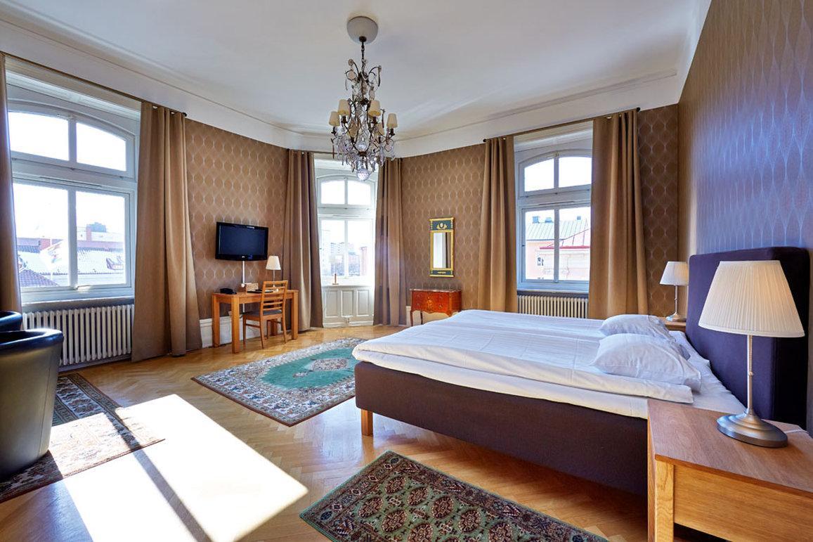 First Hotel City Eskilstuna Bagian luar foto