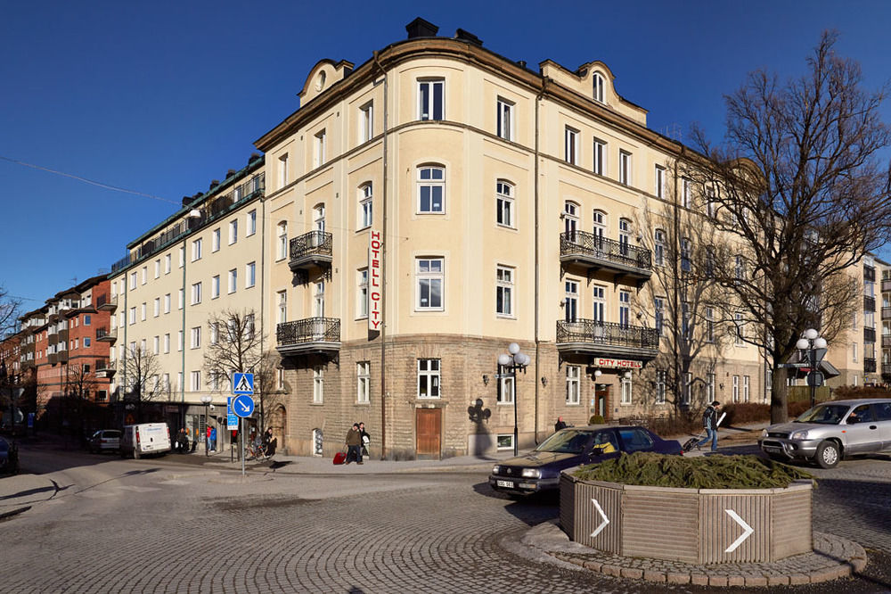 First Hotel City Eskilstuna Bagian luar foto