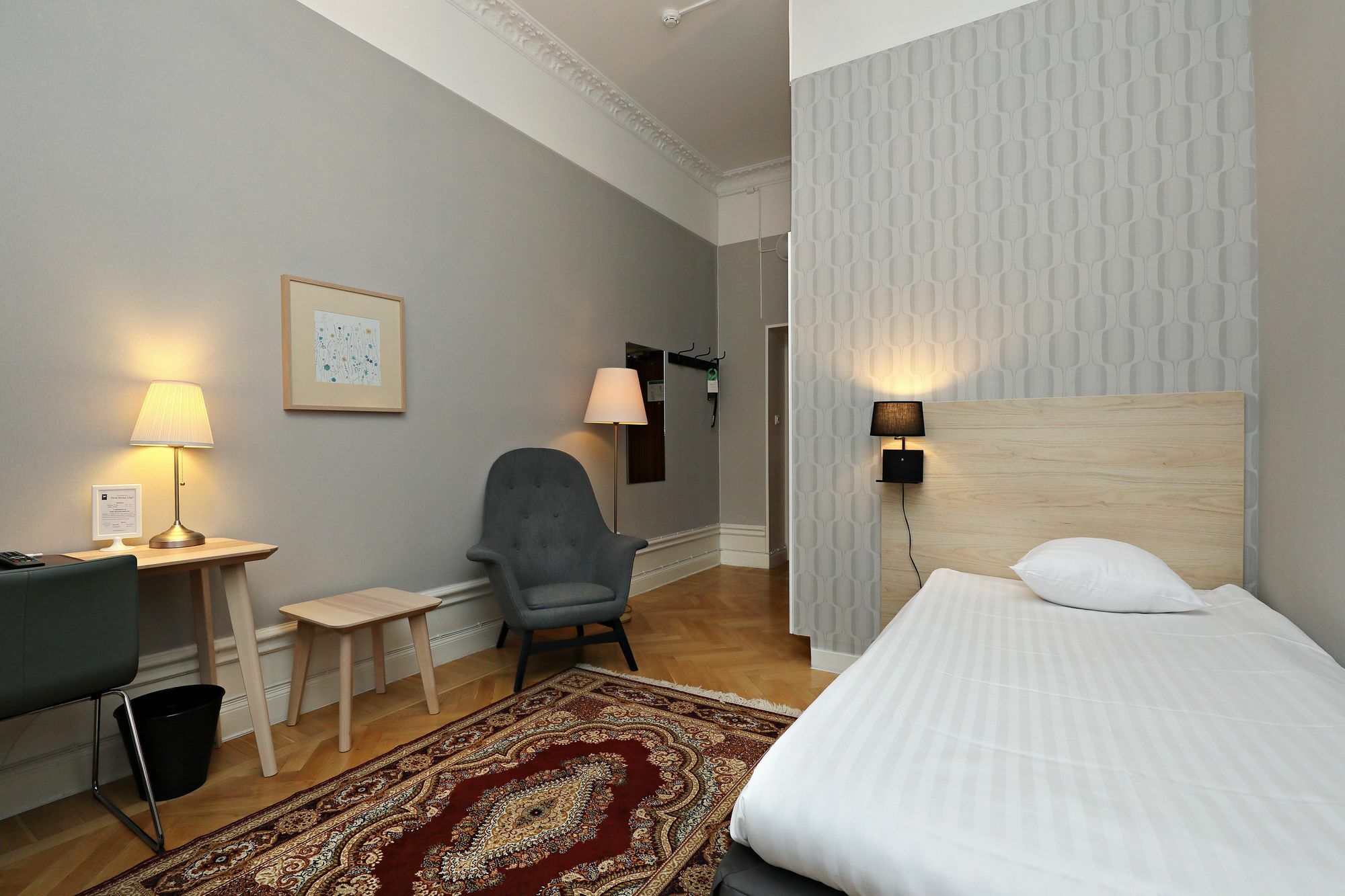 First Hotel City Eskilstuna Bagian luar foto